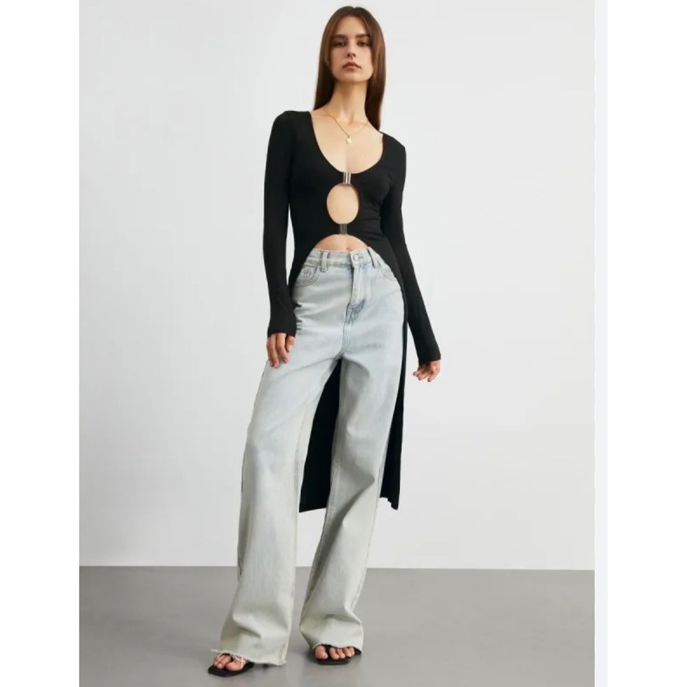 Micas Black Fitted Top with Front Slits and Metal Detail size M